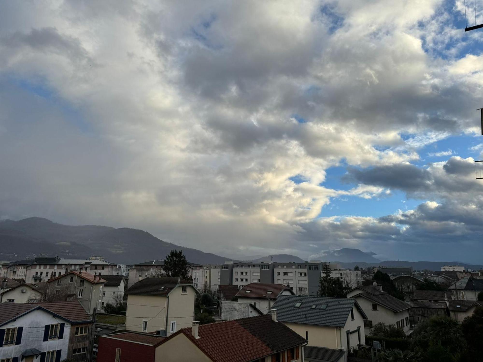 Appartement Proche Grenoble Centre Et Campus Saint-Martin-dʼHères 外观 照片